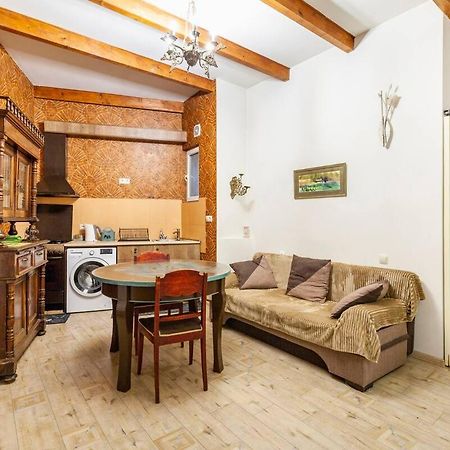 Art House Petunia Lägenhet Tbilisi Exteriör bild