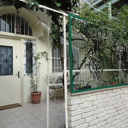 Art House Petunia Lägenhet Tbilisi Exteriör bild