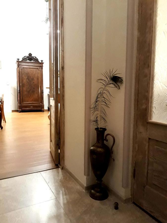 Art House Petunia Lägenhet Tbilisi Exteriör bild