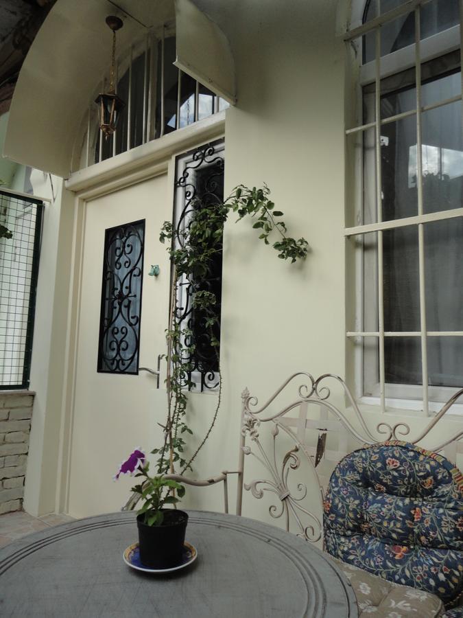 Art House Petunia Lägenhet Tbilisi Exteriör bild