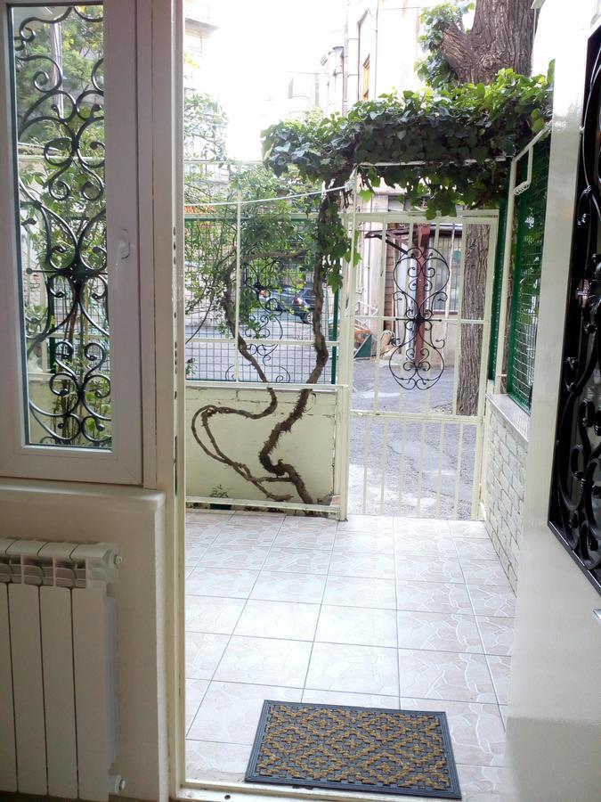 Art House Petunia Lägenhet Tbilisi Exteriör bild