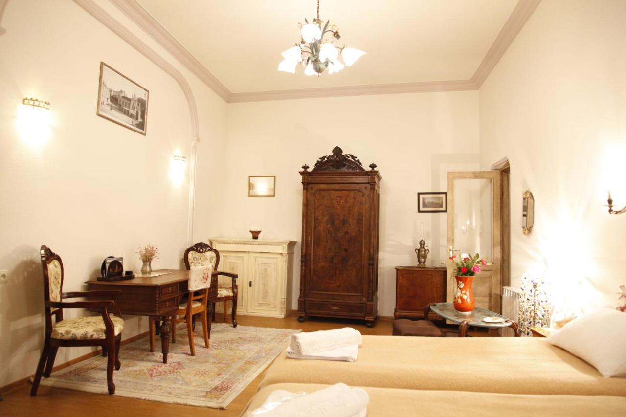Art House Petunia Lägenhet Tbilisi Exteriör bild